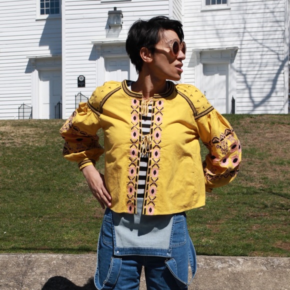 Yellow embroidered top with bell sleeves - Picture 4 of 5